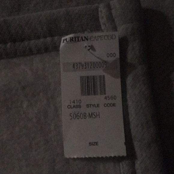 A Mermaid  🧜🏼‍♀️ Sleeps Here Blanket - Picture 5 of 5